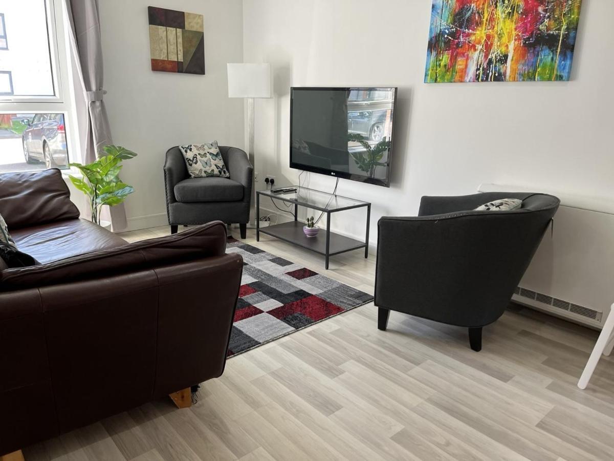 Bright 2 Bedroom Apartment - EDI Buitenkant foto