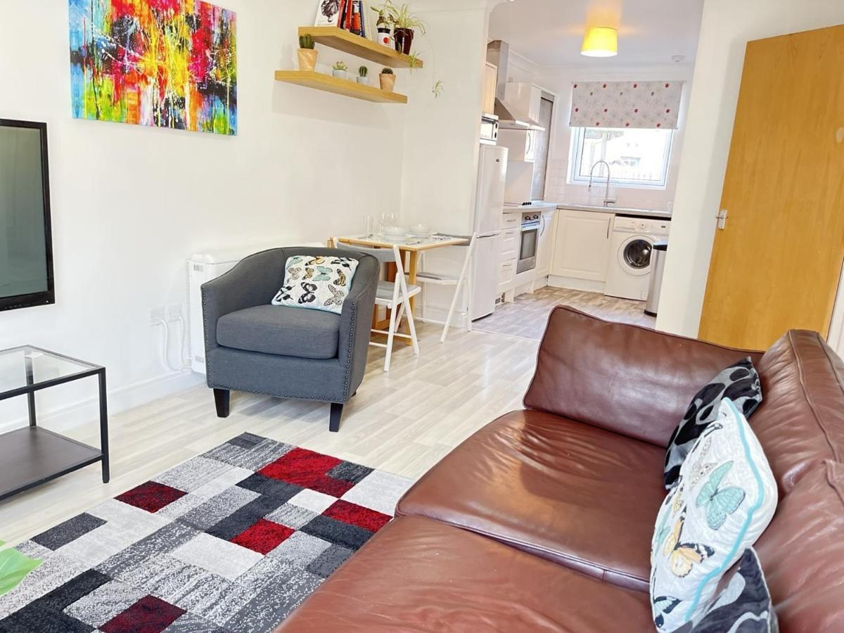Bright 2 Bedroom Apartment - EDI Buitenkant foto